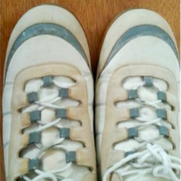 STUART WEITZMAN LACE UP OXFORD SHOES - Picture 11 of 13